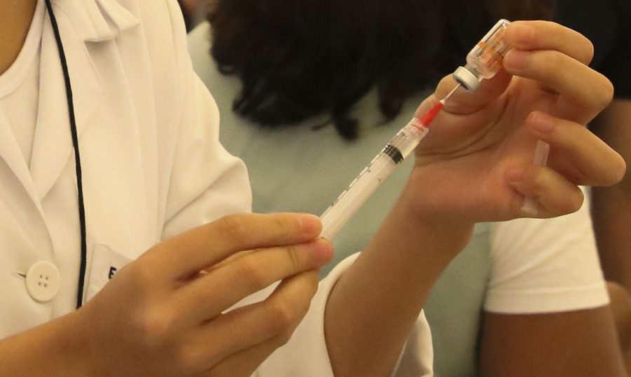 Municípios podem iniciar vacinação de reforço em crianças com idade entre 5 e 11 anos