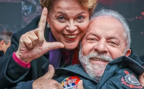 Possível embaixadora, ex-presidente Dilma nega que pediu cargo a Lula