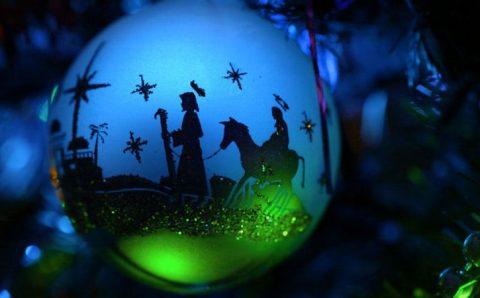 Em que data Jesus nasceu de acordo com os evangelhos e como surgiu a convenção de 25 de dezembro?