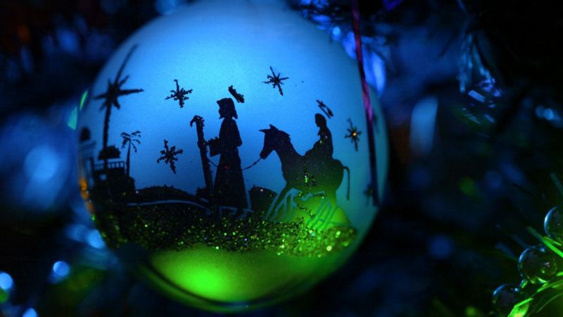 Em que data Jesus nasceu de acordo com os evangelhos e como surgiu a convenção de 25 de dezembro?