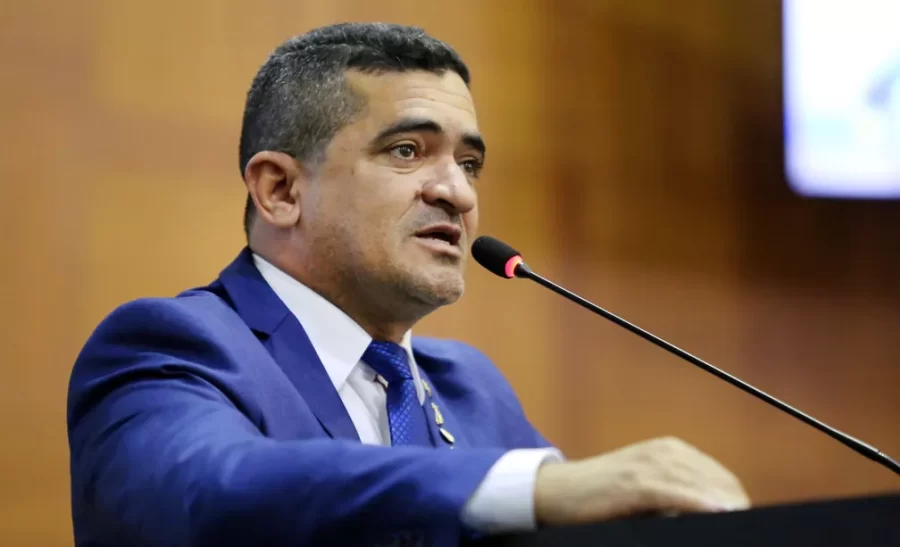 ABORDARAM PETISTAS: ‘Muitas vezes a polícia faz abordagem como trabalho preventivo’, diz deputado sobre PMs que prenderam jovens