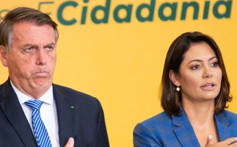 MP pede que Bolsonaro seja obrigado a destinar joias ao acervo público
