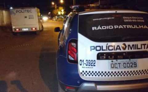 MOTIVOS FÚTEIS: Homem é morto com 12 facadas no meio da rua após briga