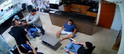 Vídeo – assaltantes roubam R$ 300 mil em loja de iPhone de Cuiabá