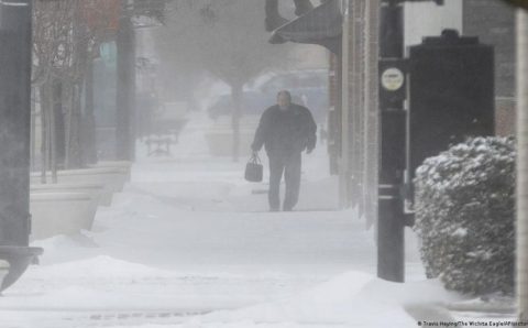 EUA enfrentam tempestades de inverno com frio de até -50 °C