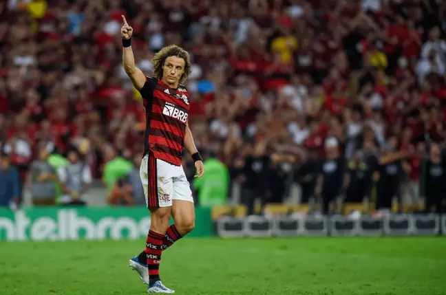 Flamengo renova oficialmente com David Luiz até o fim de 2023