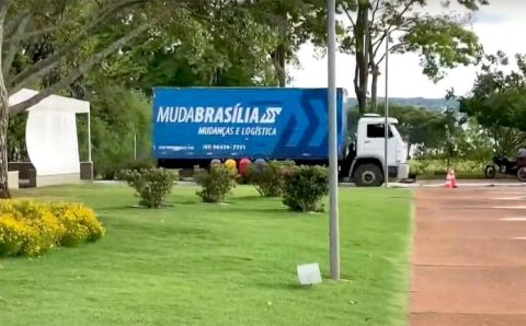 Com medo de ser preso, Bolsonaro prepara-se para sair do Alvorada