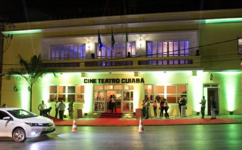 MT:  Cine Teatro Cuiabá recebe exposição de presépios de Natal