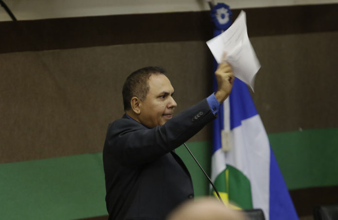 Vereador diz que “situação da Saúde em Cuiabá é desesperadora”