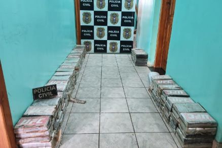 APREENSÃO DE DROGAS: PJC apreende 160 tabletes de cloridrato de cocaína em veículo