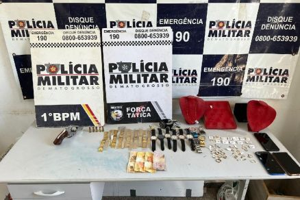 JOIAS E ARMAS: PM prende trio e recupera peças roubadas de joalheria em Cuiabá