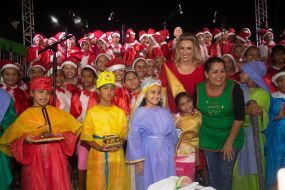 Natal Luz Cuiabá é aberto na Praça 8 de Abril pela primeira-dama Márcia Pinheiro; Confira a programação