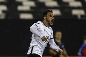 Especulado no Fluminense, lateral Gabriel Suazo deixa o Colo Colo