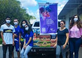 Alunos da Escola Estadual Liceu Cuiabano arrecadam mais de 3 mil litros de leite para doação