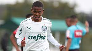 Estêvão comemora temporada artilheira no sub-17 e mira novas ambições no Palmeiras
