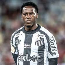 Jhojan Julio rescinde contrato e não é mais jogador do Santos