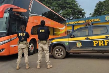 INVASÃO NO DF PRF: apreende em MT ônibus que levou manifestantes a Brasília