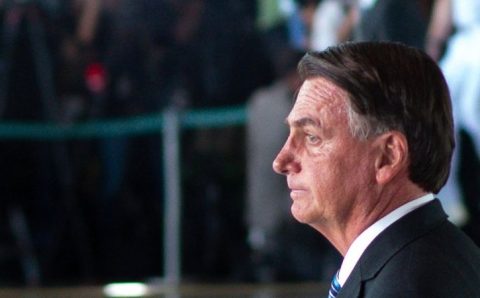 Bolsonaro está internado em hospital nos EUA, diz Michelle