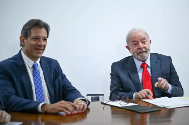 Haddad anuncia pacote de medidas de R$ 242,7 bilhões
