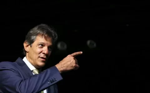 Haddad se irrita e nega acordo para moeda única no Mercosul