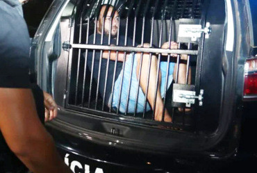 MT:  DE AVIÃO A CAMBURÃO:   Bolsonarista de MT acusado de terrorismo já está cadeia no DF