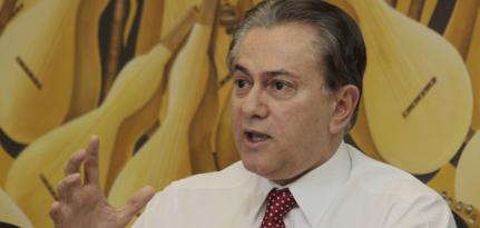 MT:   SOB PENA DE MULTA:   Perri determina que empresa restabeleça serviços em até 2h