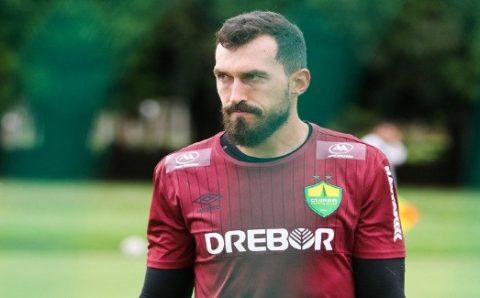 MT:  CUIABÁ EC:   Goleiro Walter se diz feliz por permanecer em Cuiabá: “cidade que me acolheu muito bem”
