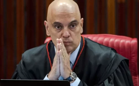 PROCESSOS:  Ministro do STF, Alexandre de Moraes é alvo de 60 pedidos de impeachment no Senado