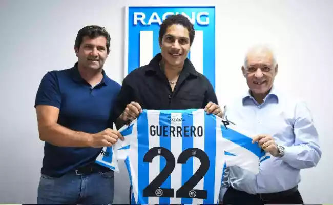 Racing, da Argentina, anuncia atacante Paolo Guerrero, ex-Corinthians