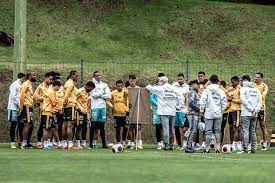 Santos enfrenta o EC São Bernardo em jogo-treino na manhã deste domingo