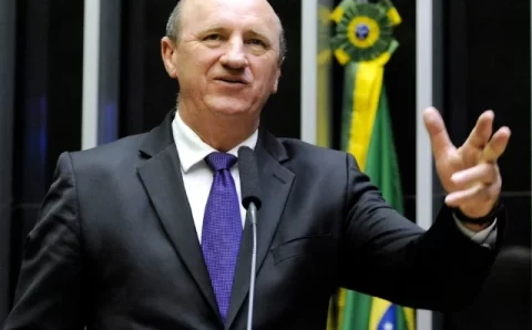 MT:  Geller nega ter pedido demissão e diz que não aceita ser bode expiatório