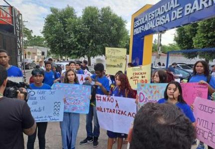 MT:  ADALGISA DE BARROS:  Sintep busca na Justiça proibição de nova audiência sobre militarização de escola