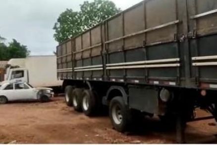 RECEPTAÇÃO: Semirreboque roubado é localizado em pátio de empresa na Capital