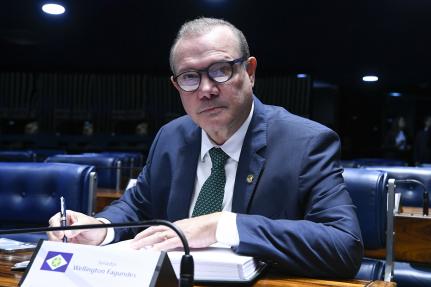 REPRESENTANTES DE MT: Senador e deputados federais tomam posse em Brasília