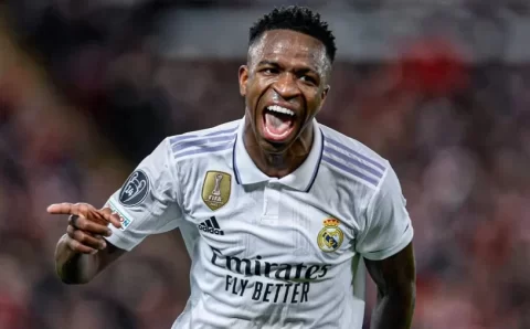 Vini Jr brilha, e Real Madrid atropela o Liverpool na Champions