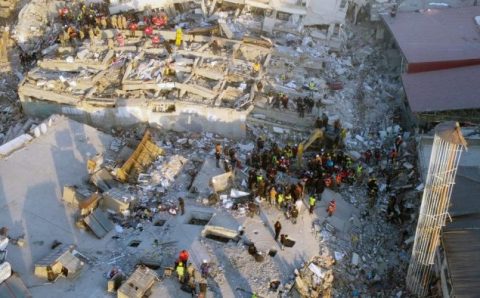 CATÁSTROFE TURQUIA:    Mortes no terremoto passam de 30 mil, e ONU já estima 50 mil