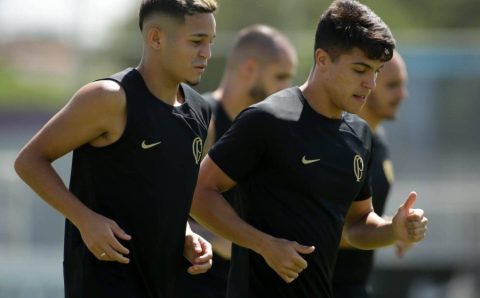Adson destaca vaga antecipada do Corinthians e pede foco nas rodadas finais por melhor colocação