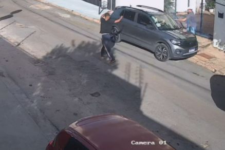 EM PLENA LUZ DO DIA: Polícia prende dupla que tentou sequestrar idoso e roubou carro