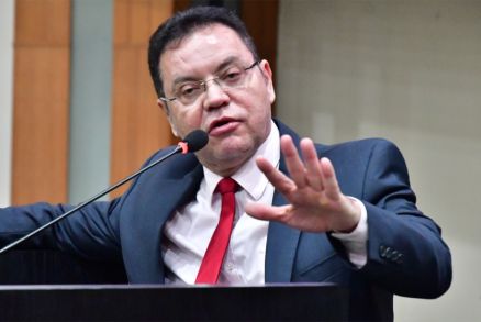 MT:  “SEM PADRINHO”:   “Se precisar, critico Mauro, Jayme e Emanuel; sou independente”