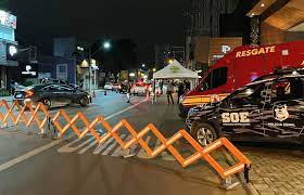 Motoristas flagrados respeitando regras de trânsito recebem “multa positiva” na Capital