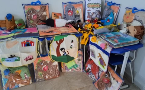 MT:  Livros e fantoches de pano são entregues para educação infantil do Município