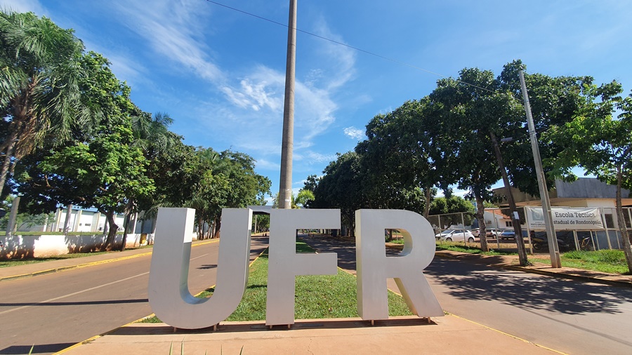 MT:  NOVOS VALORES:   UFR é a primeira universidade pública a formalizar reajuste de bolsas e auxílios