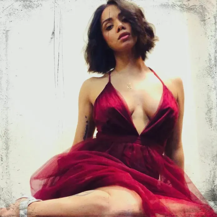 Família diz que modelo brasileira foi morta em abordagem policial nos EUA