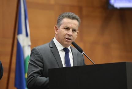 MT:  Governador aproveita visita de Lula para pedir apoio à contrução de casas