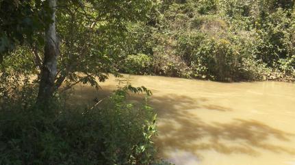 Corpo de jovem de 27 anos é achado com marcas de tiros boiando em rio