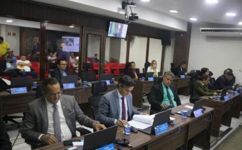 MT:  ORDEM DO DIA:   Câmara Municipal de Várzea Grande vota Projeto de Lei que dispõe sobre publicação de todos serviços e direitos destinados aos idosos no site oficial do Poder Executivo