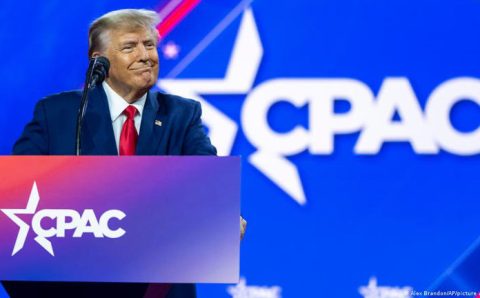Evento reúne Bolsonaro, Trump e Bannon nos EUA