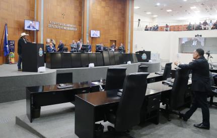 MT:  INSATISFAÇÃO NOS CORREDORES:  Deputados voltam a cobrar repasse de emendas atrasadas do governo