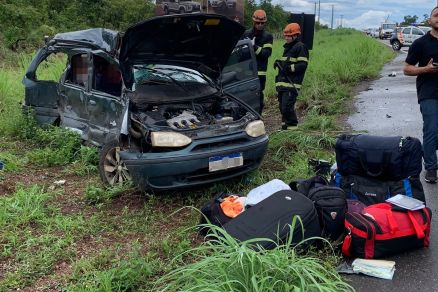 IMPACTO MORTAL: Acidente entre ônibus e carro deixa três mortos na Estrada da Guia
