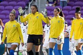 Goleira titular da Seleção Brasileira tem lesão diagnosticada e pode perder Copa do Mundo